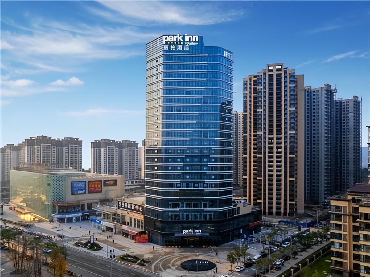 成都新开酒店探索指南，巷弄深处的小店，惊喜不断的旅程！